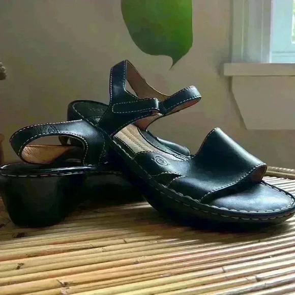 Born Black Leather Slingback wedge Sandals - Picture 7 of 7